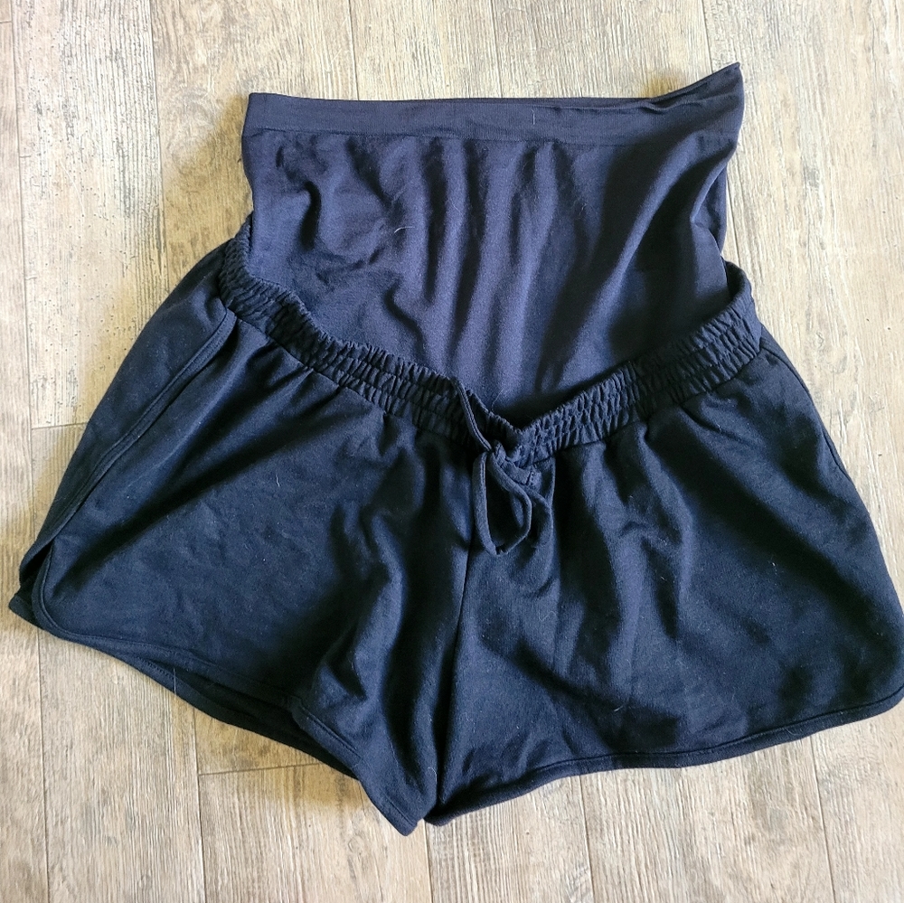 Maternity shorts